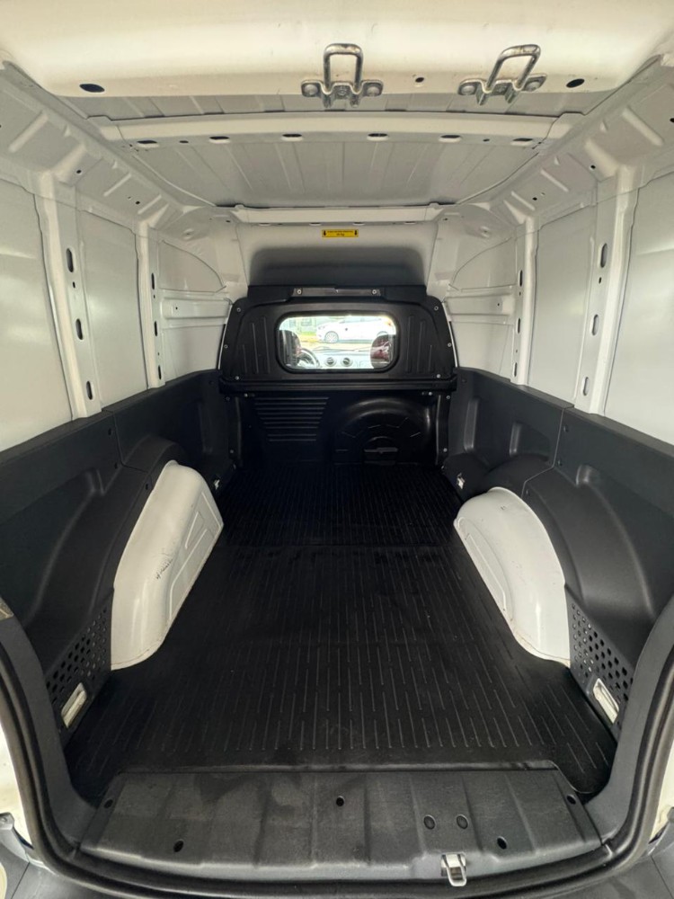 Fiat Fiorino Base — foto 7